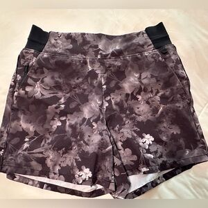 Athleta Trekkie North Shorts